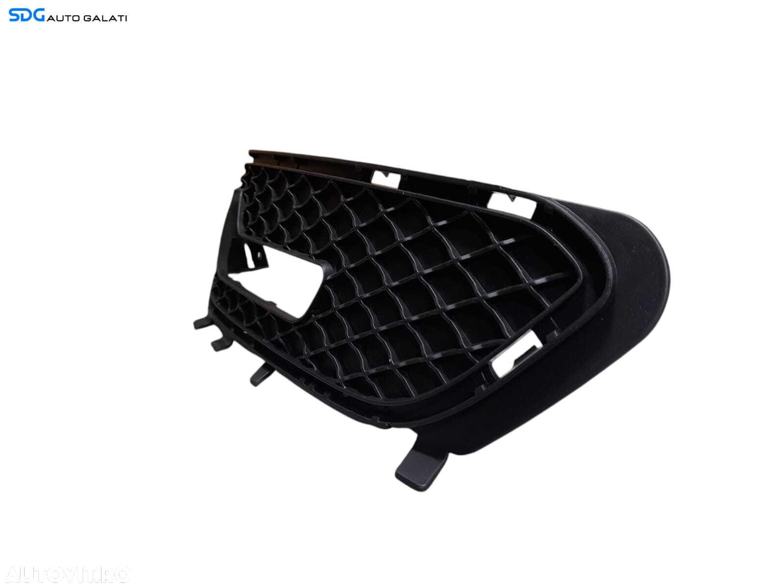Grila Stanga de la Proiector Ceata din Bara Spoiler Fata Mercedes Clasa E Class W212 2.2 CDI 2009 - 2016 Cod 2128851323L [N1180] - 2