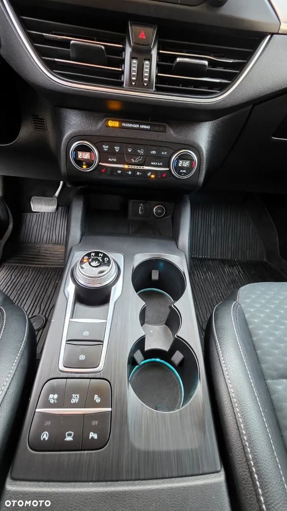 Ford Focus 1.5 EcoBlue Start-Stopp-System TITANIUM X - 23