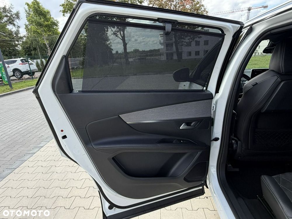 Peugeot 5008 BlueHDi 180 EAT8 GT - 28