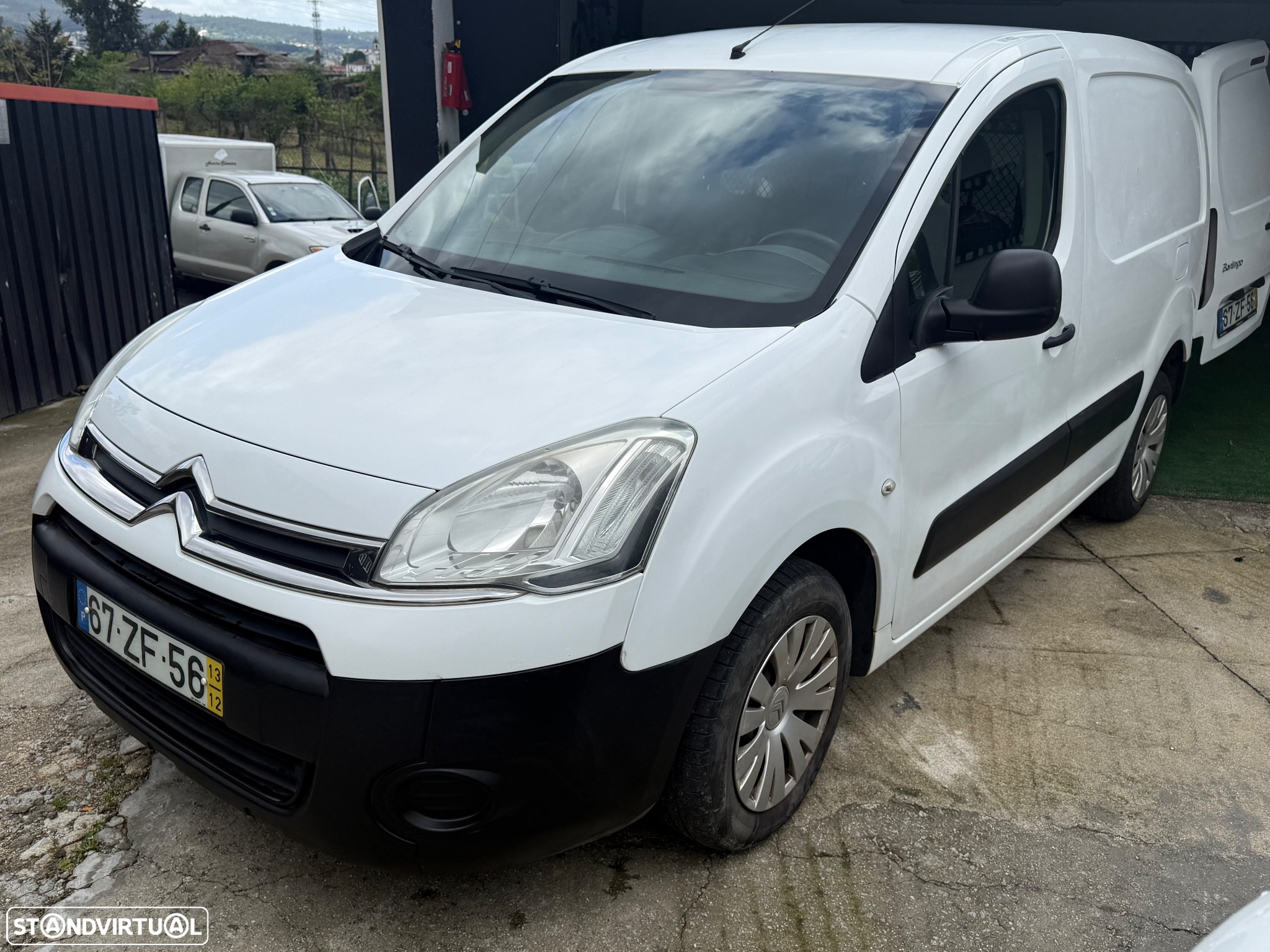 Citroën Berlingo 1.6 HDI 100 CV 3 LUGARES - 31