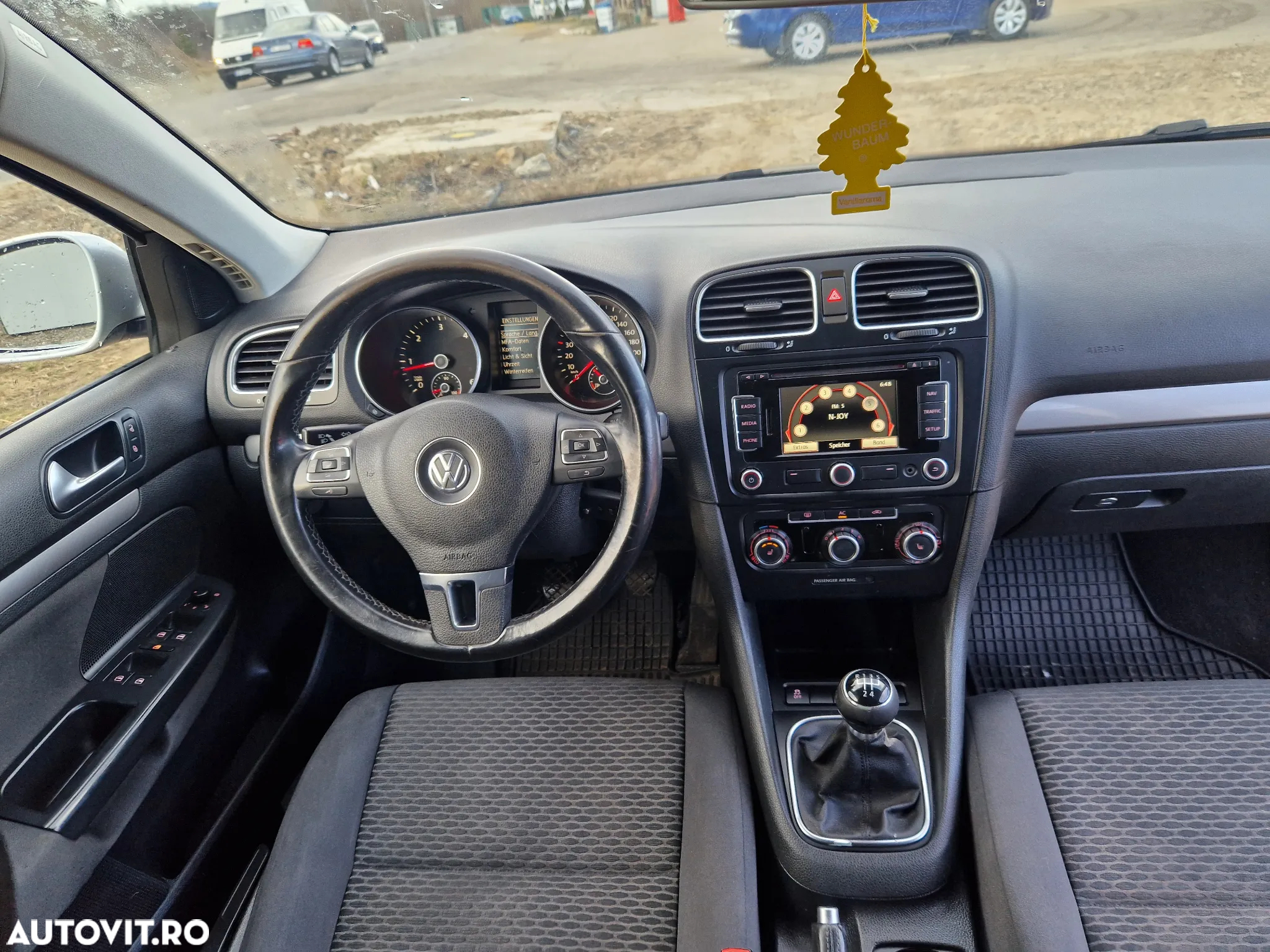 Volkswagen Golf 1.6 TDI BlueMotion Technology Comfortline - 6