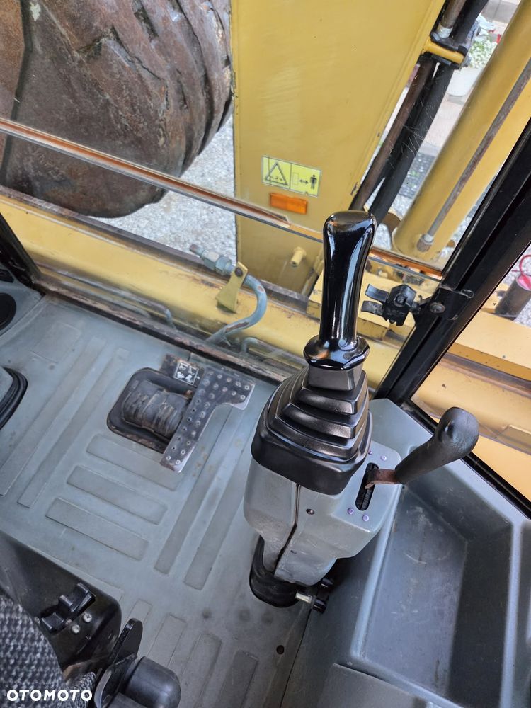 Caterpillar CAT 432D - 19