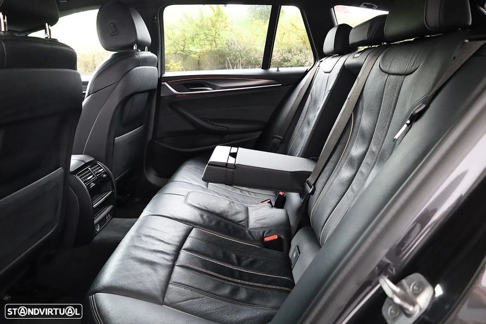 BMW 520 d Pack Desportivo M Auto - 51
