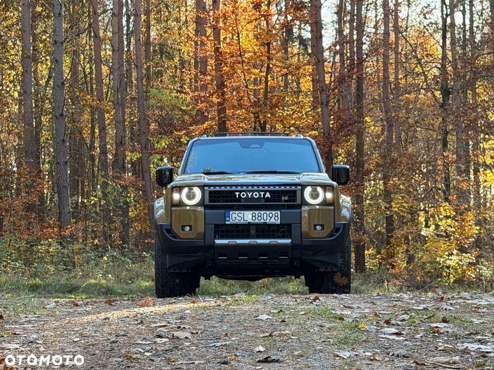 Toyota Land Cruiser - 37