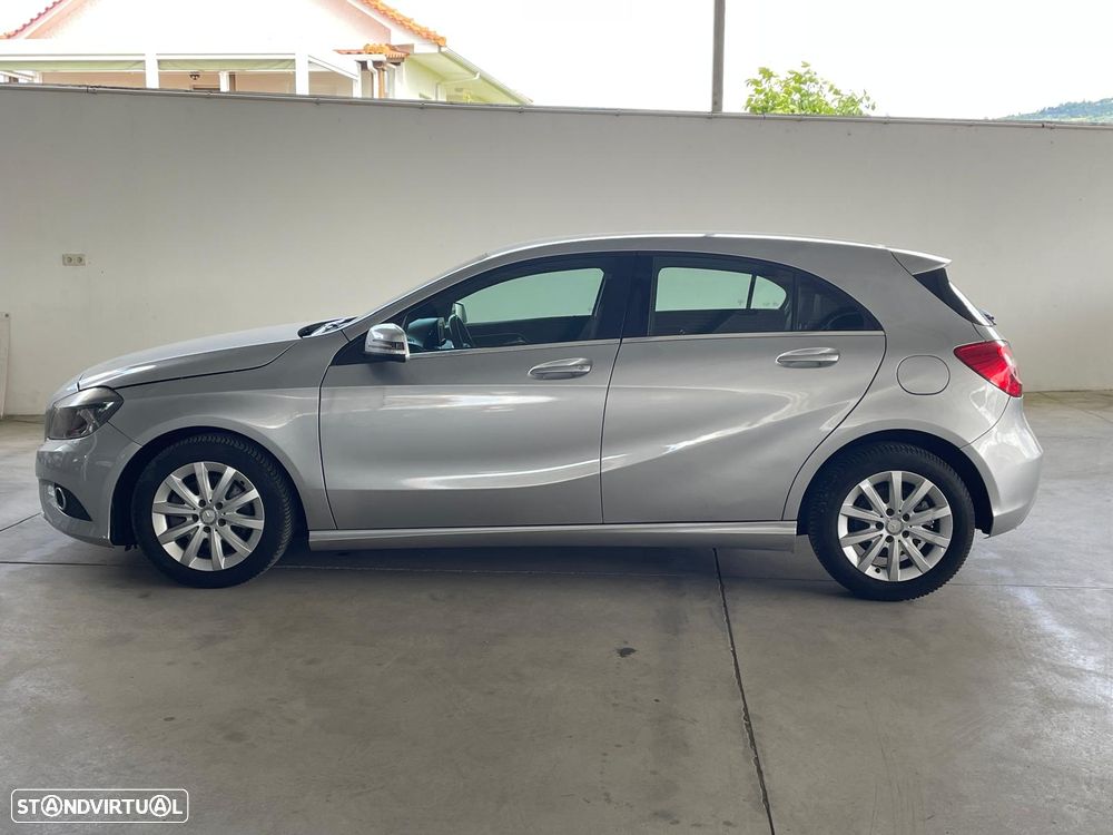 Mercedes-Benz A 180 (BlueEFFICIENCY) Urban - 2