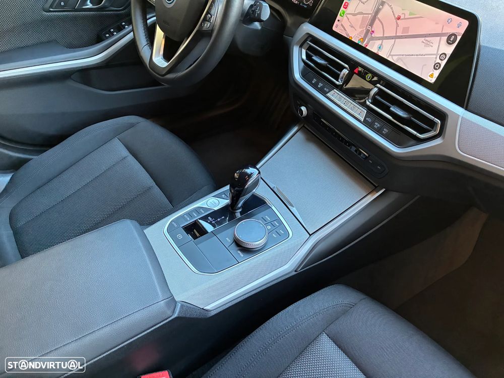 BMW 320 e Touring Corporate Edition Auto - 29