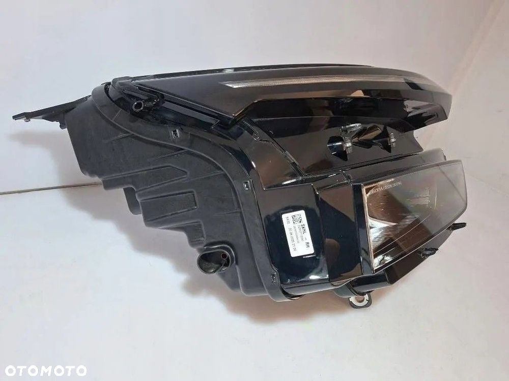 Skoda Elroq 2025 Prawa strona Reflektor FULL LED 5LB941010 SUPER STAN - 4