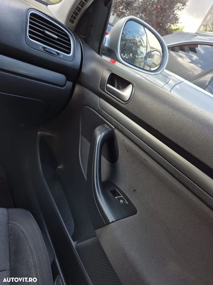 Volkswagen Golf 1.6 TDI DPF Style - 9