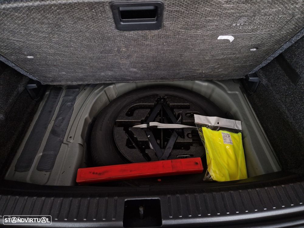 SEAT Arona 1.0 TSI FR - 24