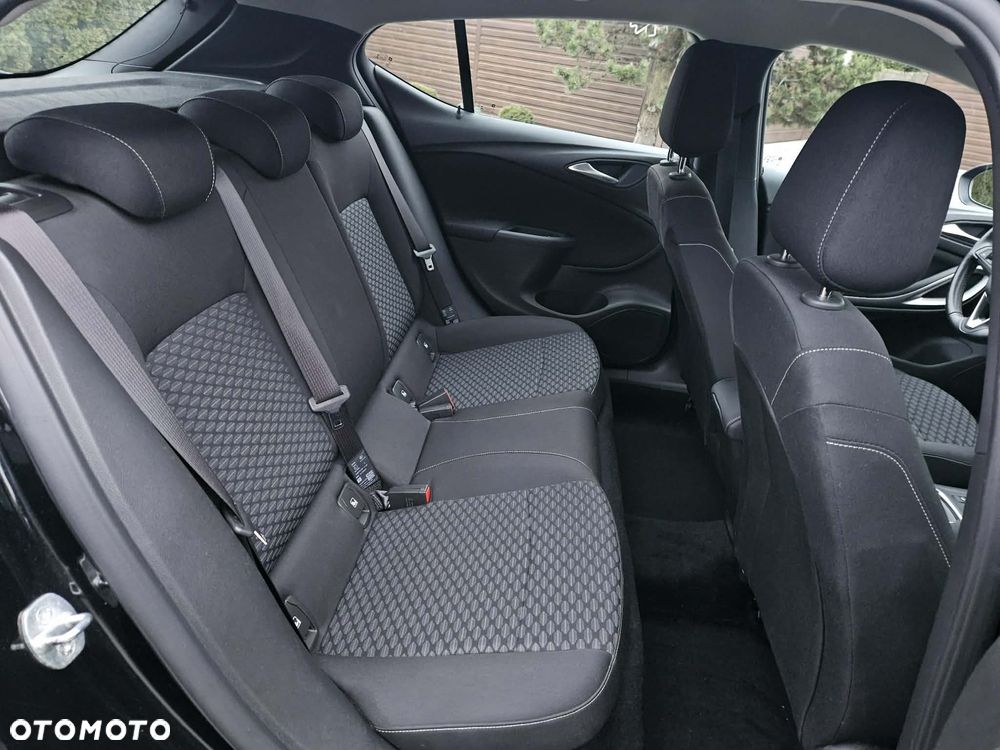 Opel Astra 1.4 T Dynamic S&S - 13