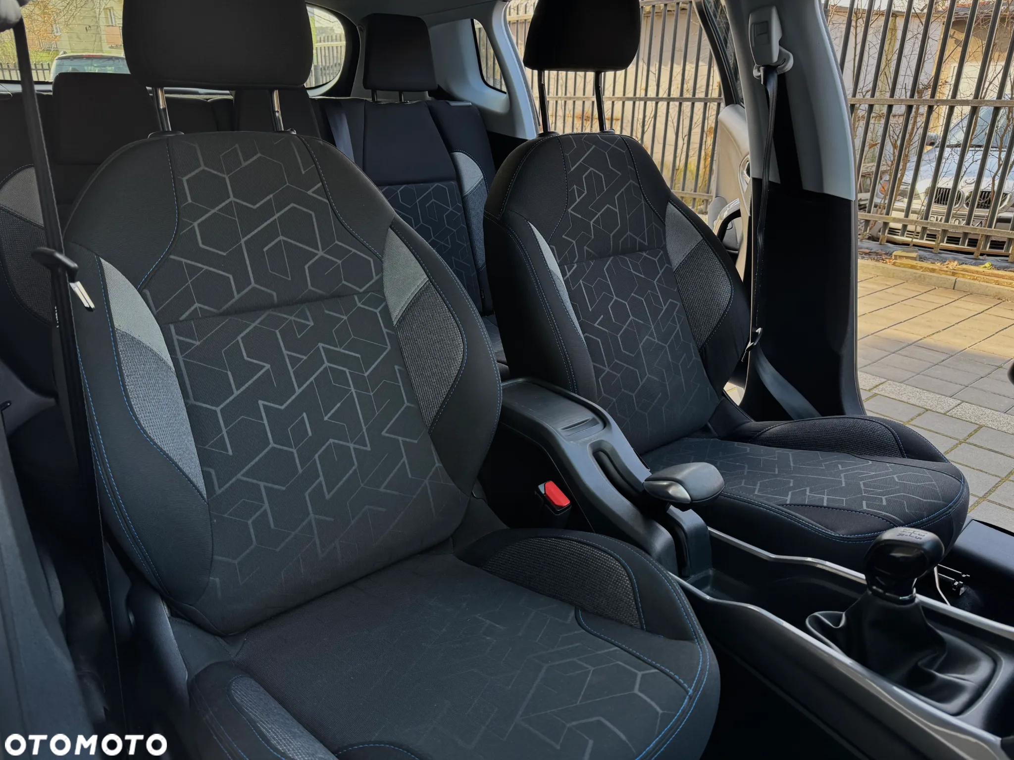 Peugeot 2008 1.2 Pure Tech Active - 13