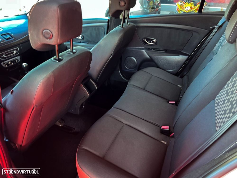 Renault Mégane ENERGY dCi 110 Start & Stop Dynamique - 16