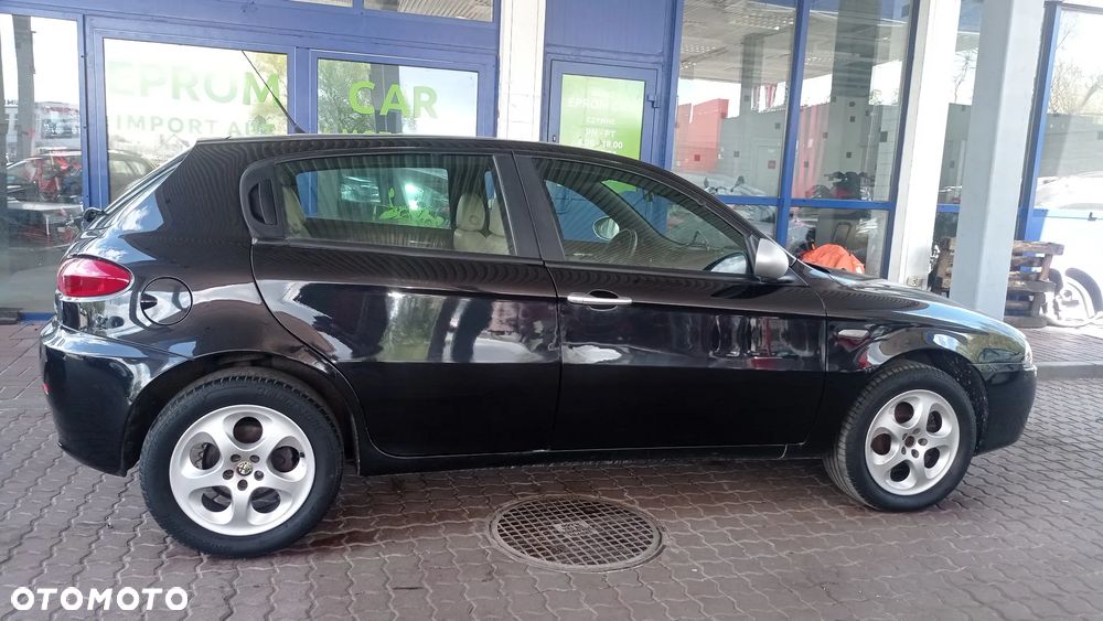 Alfa Romeo 147 1.6 Twin Spark ECO Eleganza - 9