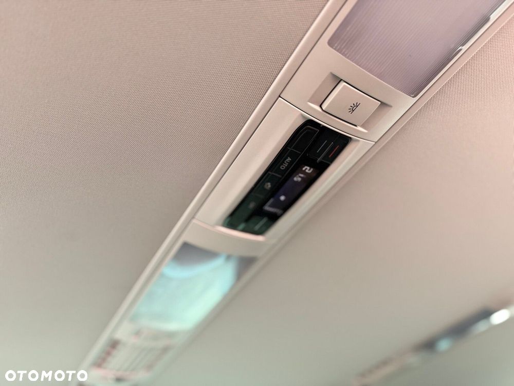 Volkswagen Caravelle 2.0 TDI L1 Comfortline DSG - 15