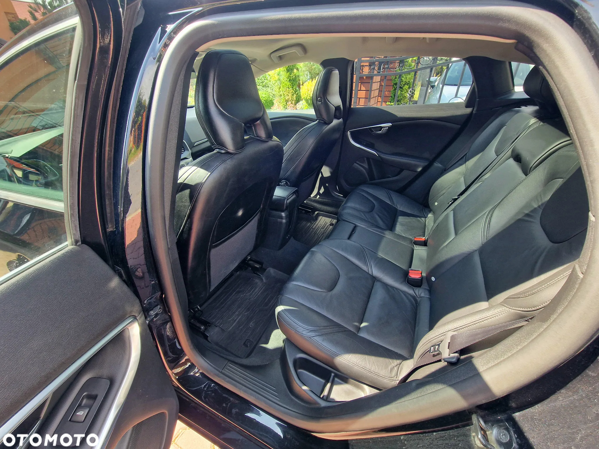 Volvo V40 D4 Summum - 17
