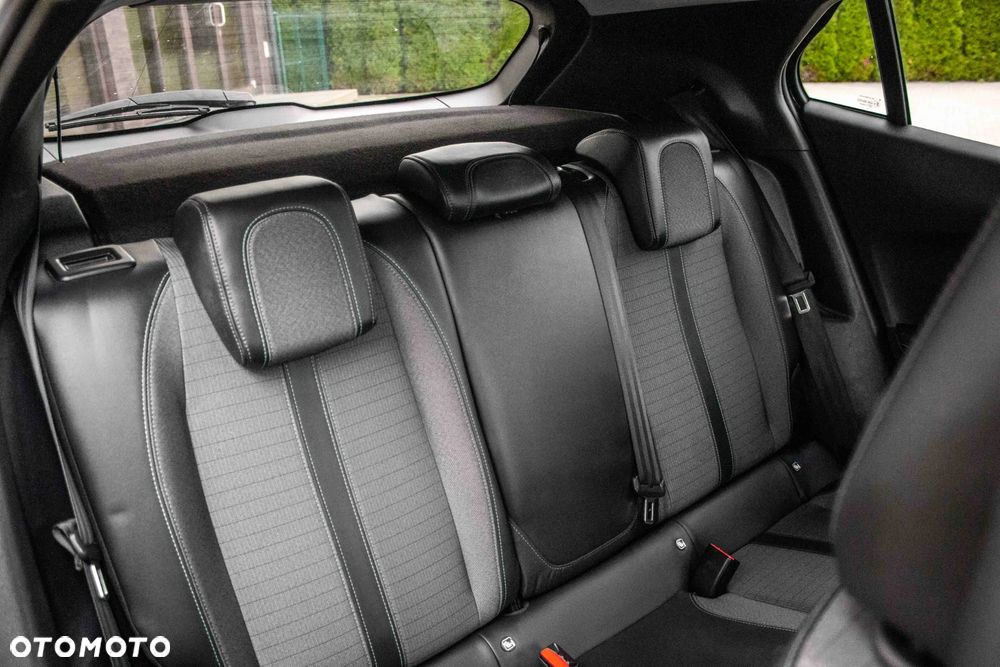 Peugeot 2008 1.2 PureTech GT S&S EAT8 - 28