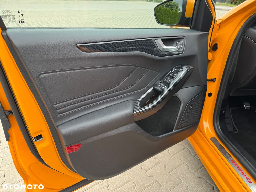 Ford Focus 2.3 EcoBoost S&S ST - 9