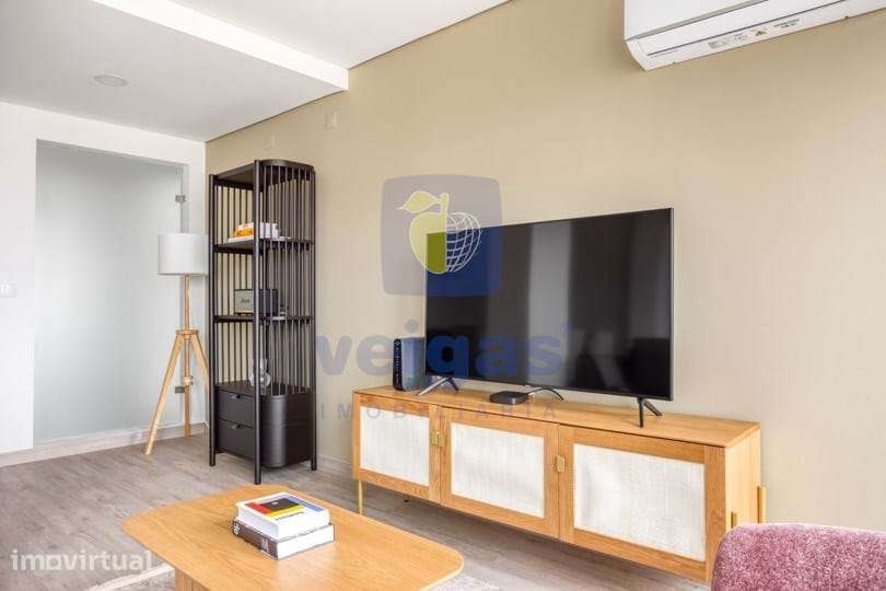 Penthouse T3 exclusiva com varanda e vistas desafogadas – Av. da Repúb - Grande imagem: 4/25