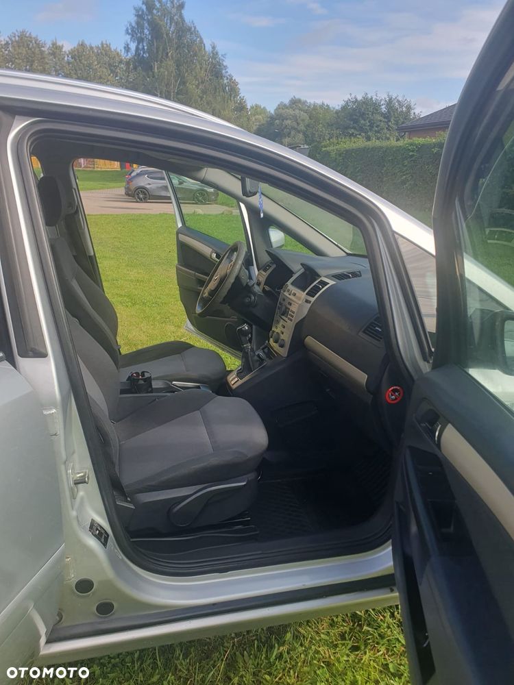 Opel Zafira 1.8 Enjoy - 9