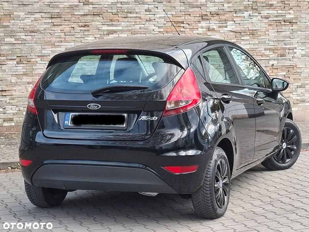 Ford Fiesta 1.25 Champions Edition - 24
