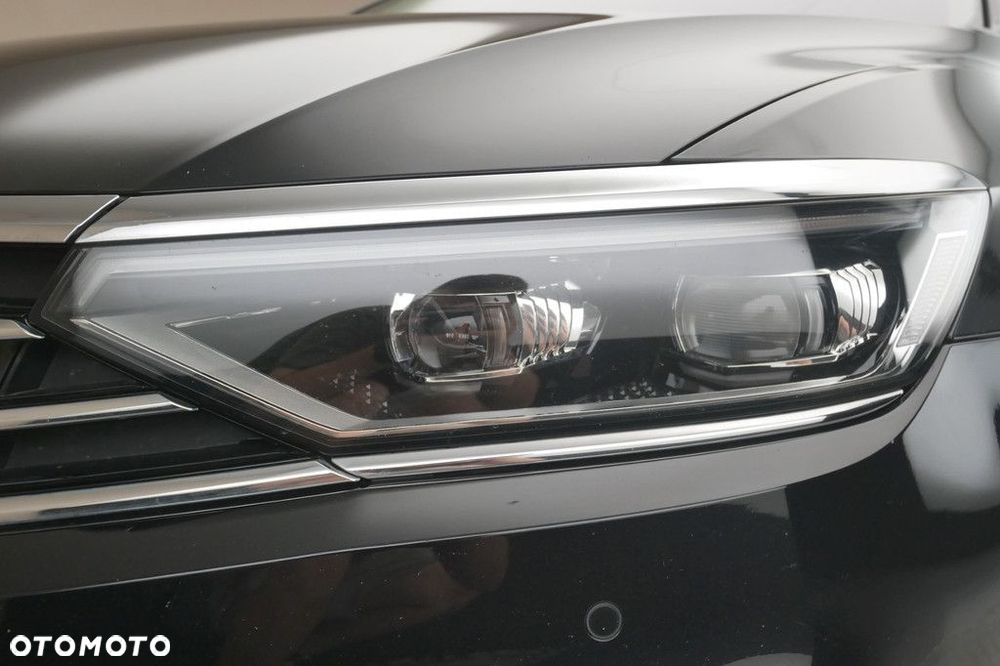 Volkswagen Passat Variant 2.0 TSI Elegance DSG - 13
