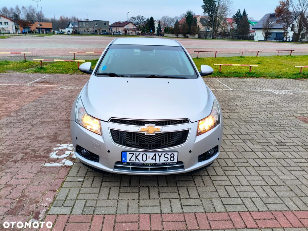 Chevrolet Cruze 1.8 LS+ - 3
