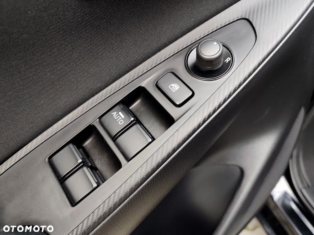 Mazda 2 SKYACTIV-G 90 KIZOKU - 16