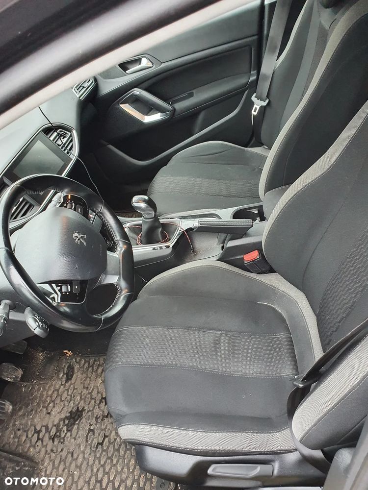Peugeot 308 PureTech 82 Access - 21