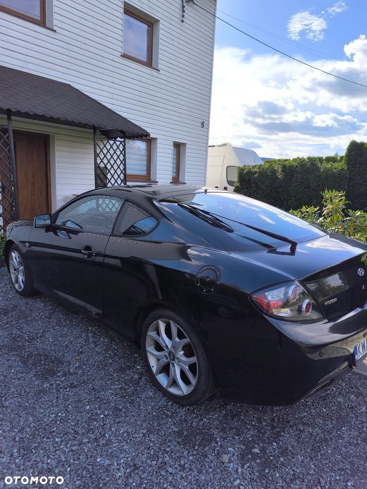 Hyundai Coupe 2008 photo 4
