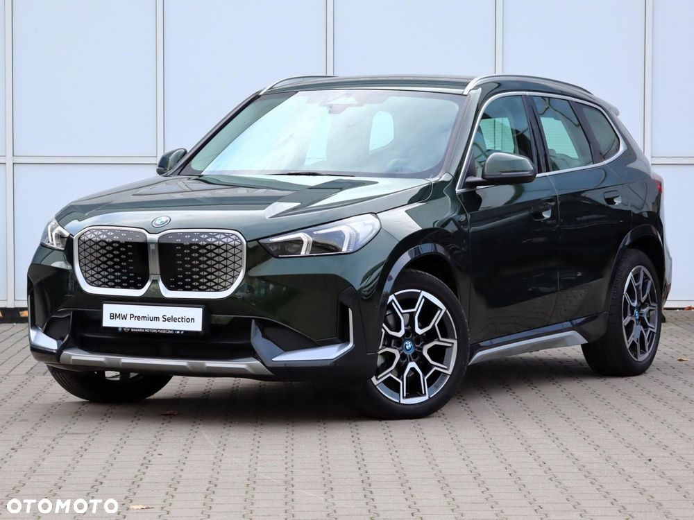 BMW iX1