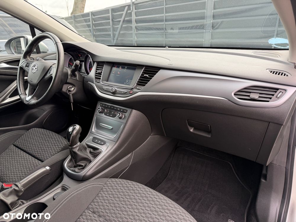 Opel Astra 1.6 CDTI Dynamic - 22