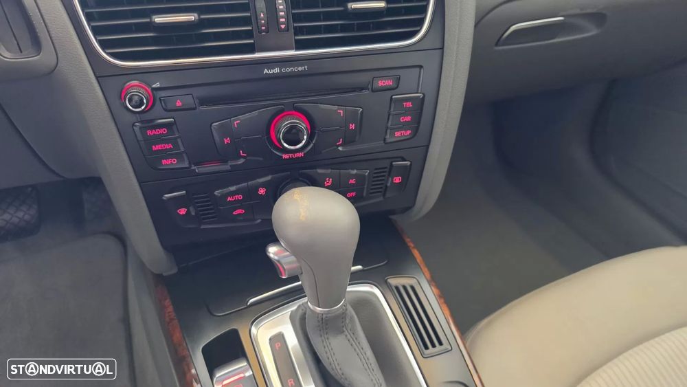 Audi A4 2.0 TDI multitronic - 44
