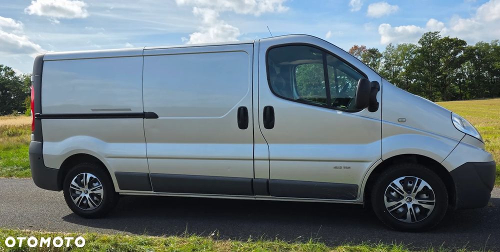 Renault TRAFIC - 12