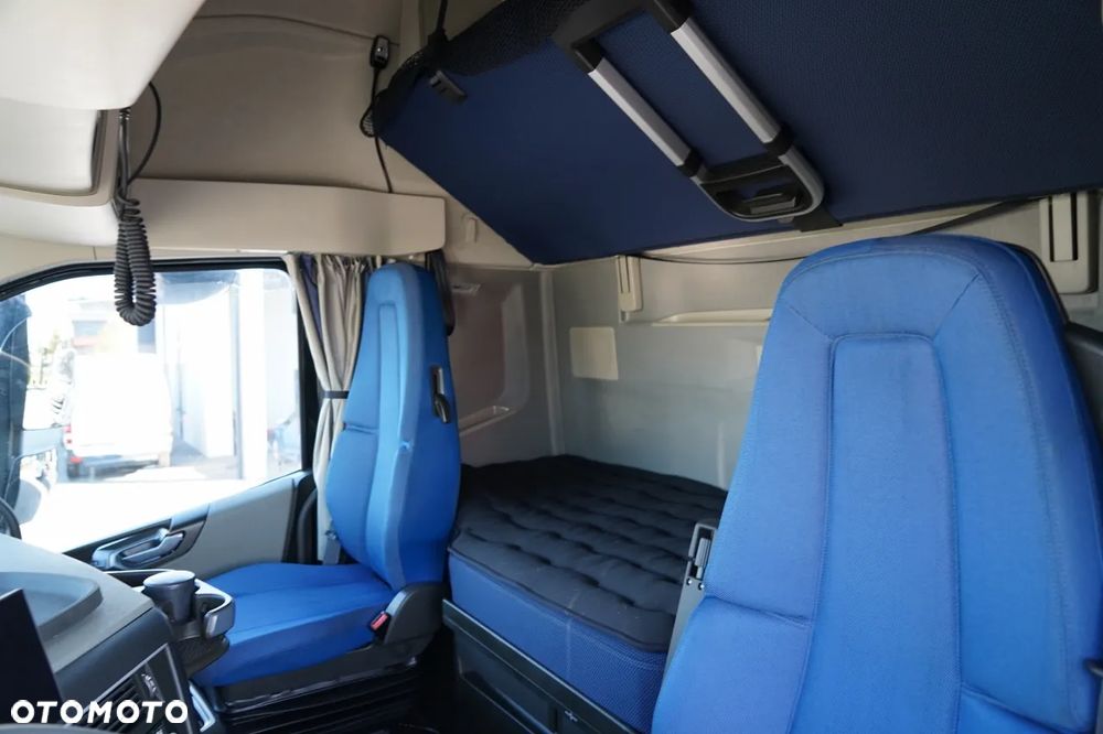 Volvo FH 500 / MEGA / ZESTAW TANDEM PRZEJAZDOWY 120 M3 / 2024 / KLIMATYZACJA POSTOJOWA / ZAWIESIE DOKI DO WÓZKA / OŚ PODNOSZONA / ALUFELGI / PRZYCZEPA WECON - 27
