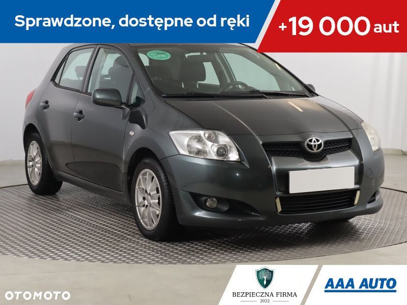 Toyota Auris - 1