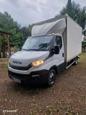 Iveco dostawczy - 3