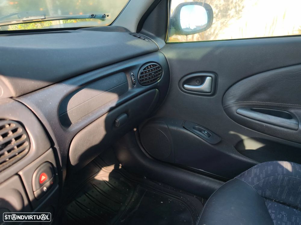 Renault Mégane 1.4 Confort Authentique - 10