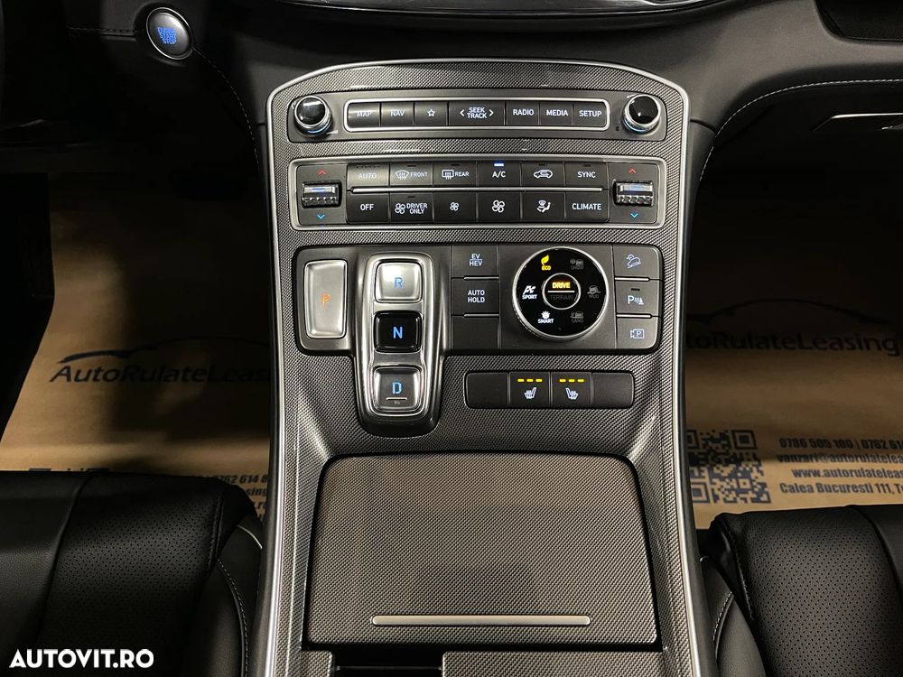 Hyundai Santa Fe 1.6 Plugin-Hybrid 4WD SEVEN Prime - 24