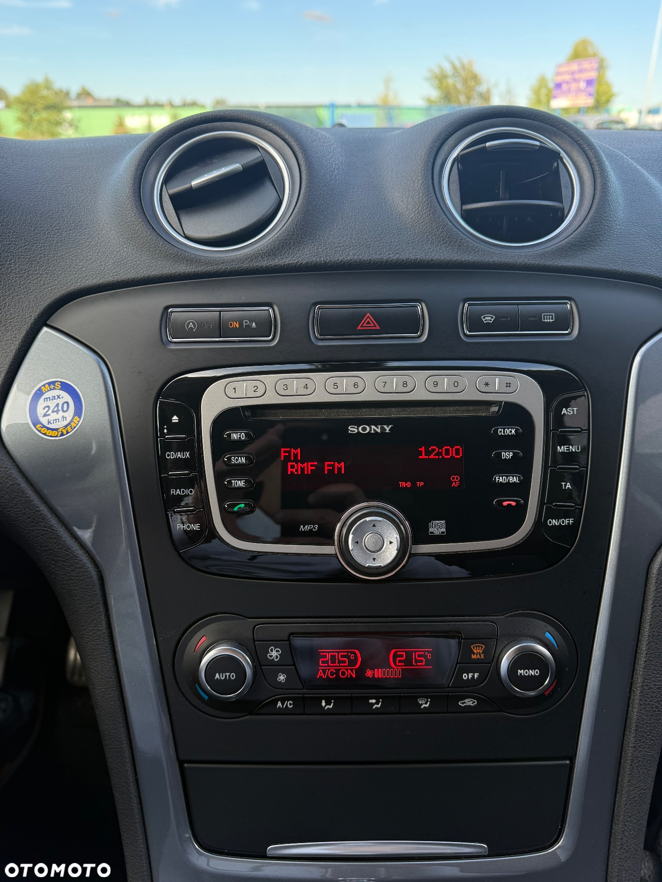 Ford Mondeo 1.6 T Ambiente - 35