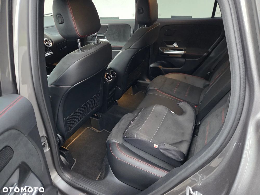 Mercedes-Benz GLA 250e AMG Line - 9