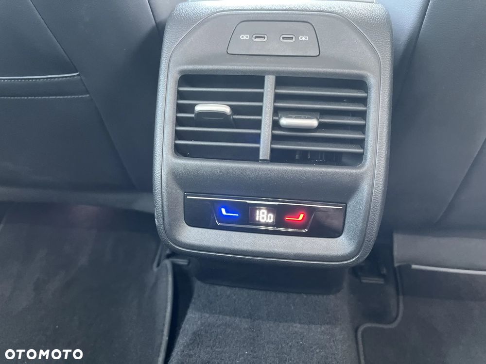 Volkswagen Passat - 22