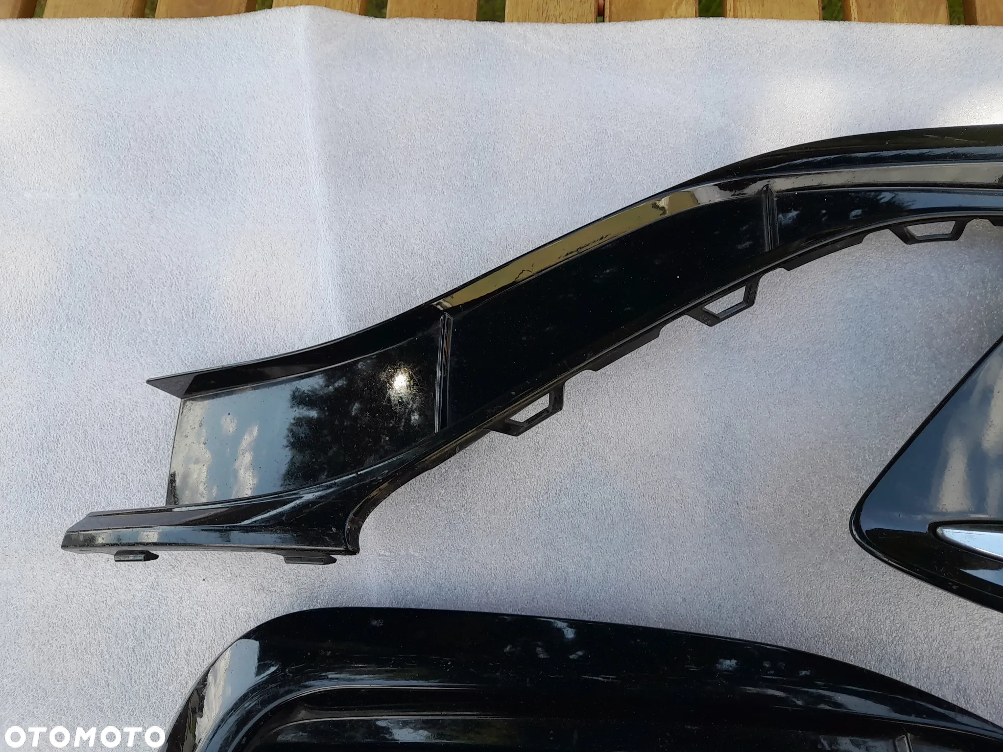 LEWA KRATKA CHROM ZDERZAKA VARTEON LIFT R-LINE  3G8853665E - 3