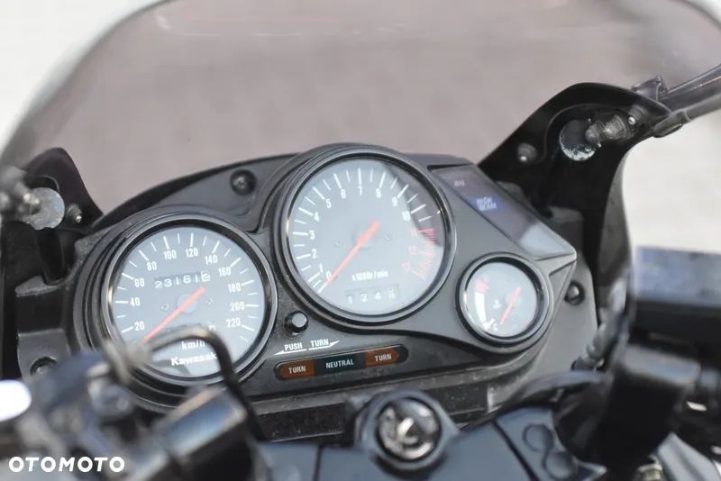 Kawasaki GPZ - 33