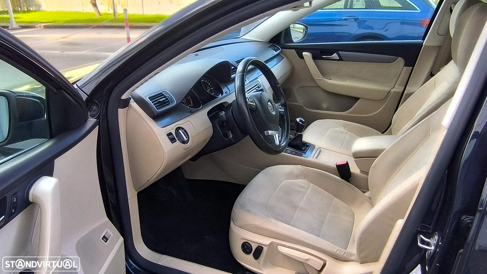 VW Passat Variant 2.0 TDi Edition Con.BM - 15