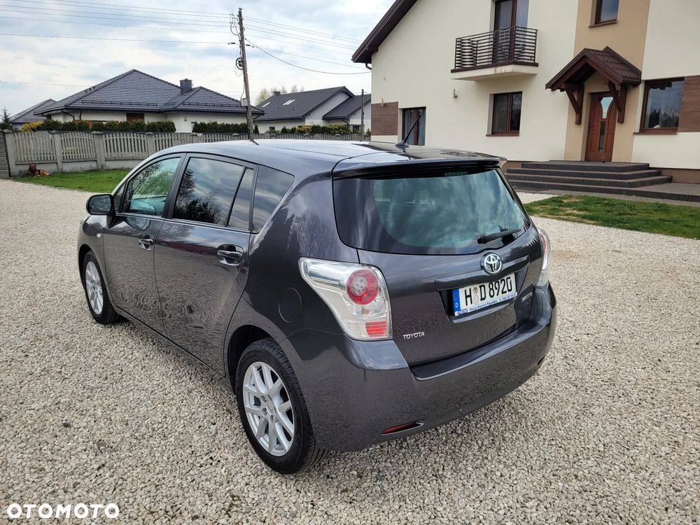 Toyota Verso 1.8 5-Sitzer Life - 8