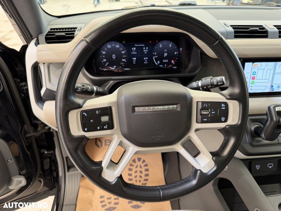 Land Rover Defender - 17