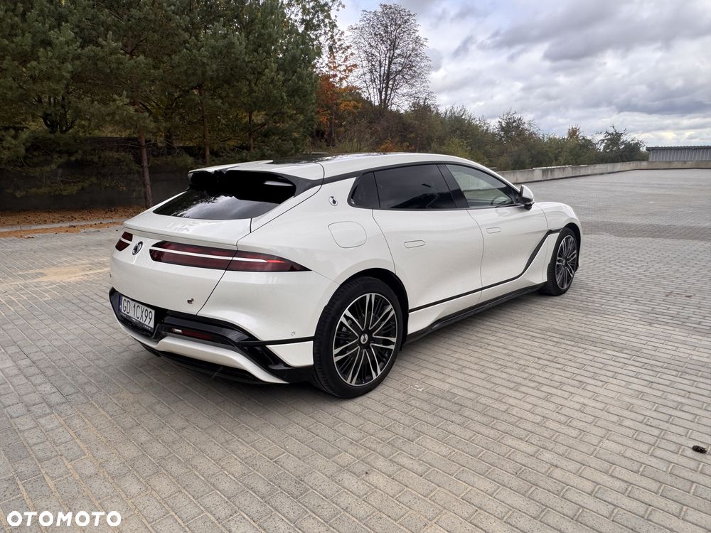 Denza Z9 - 9