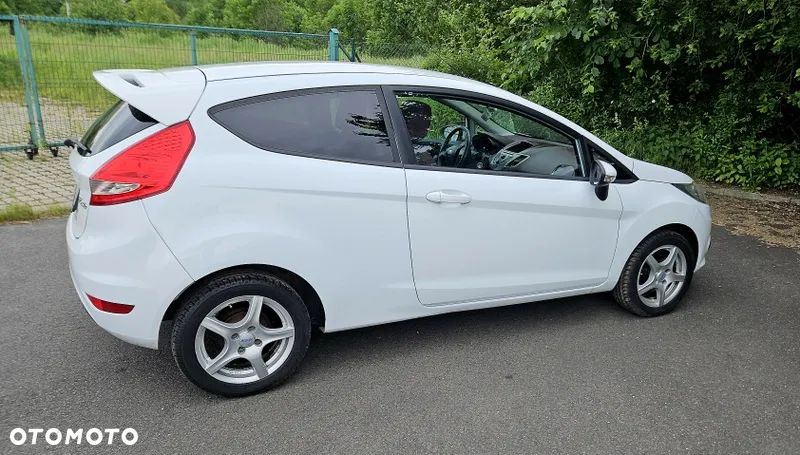Ford Fiesta 1.25 Ambiente - 11