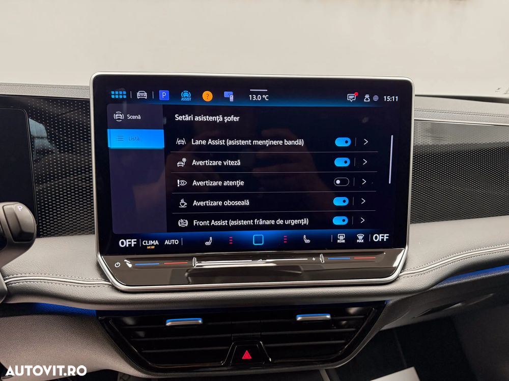 Volkswagen Passat 1.5 eTSI DSG MHEV Business - 31