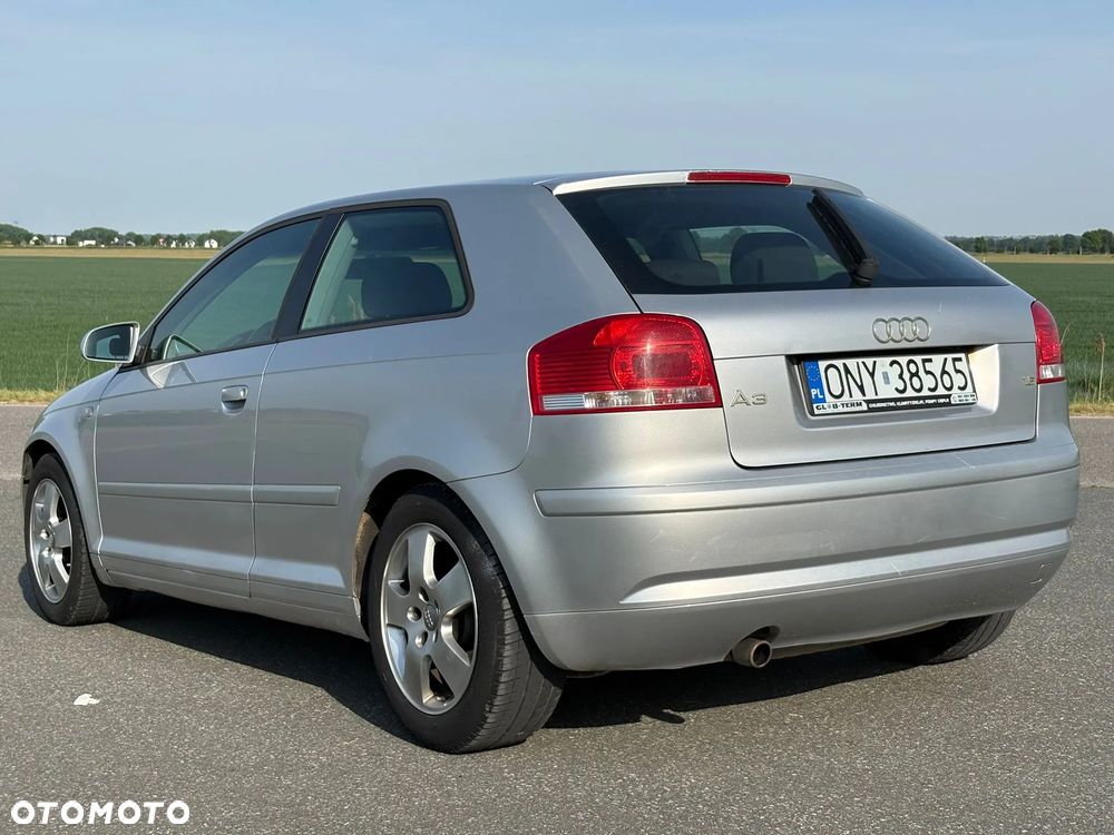 Audi A3 3-drzwiowe 1.6 Ambition - 6
